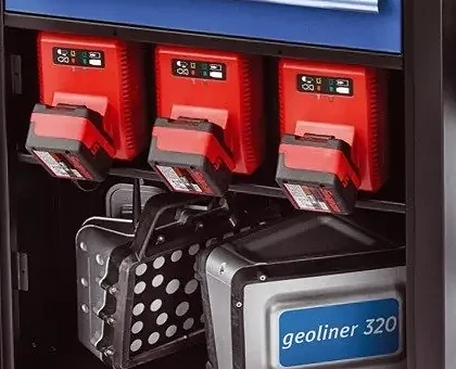 Alineadora 3D Hofmann Geoliner 320 — Cargadores de batería y cabezales guardados en el carro