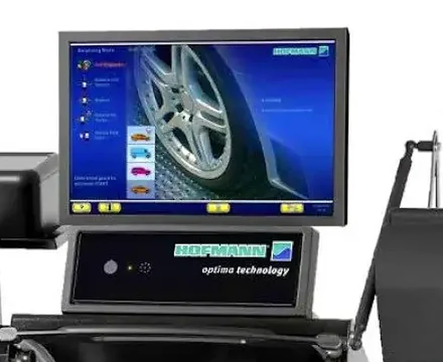Balanceadora de Ruedas Hofmann Geodyna 9000p — Pantalla táctil y consola de mando