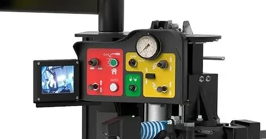 Desarmadora de Neumáticos Hofmann Monty 8800 — Panel de mandos con manómetro y pantalla