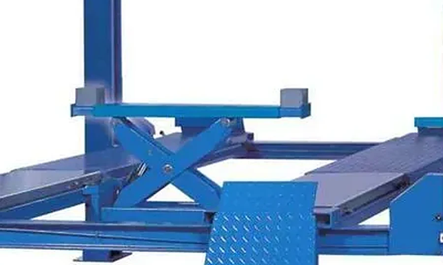 Elevador Cuatro Columnas 5000 kg - Con Kit Para Alineación — Rolling jack integrado en las plataformas