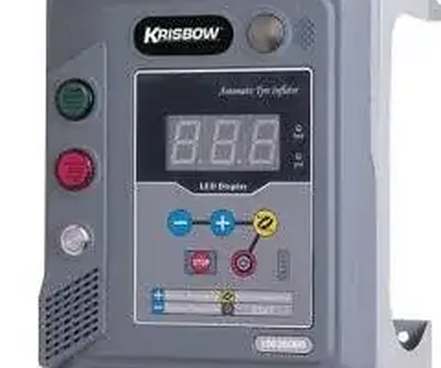 Inflador de Neumáticos Automático Unite HJ 931 BD-J — Panel con pantalla y botones de mando